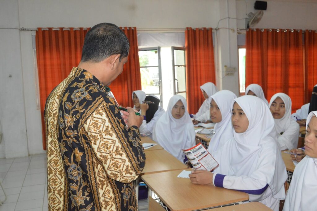 Politeknik Aceh Kunjungi Smk Grafika Msbs Sosialisasi Pmb Pesantren